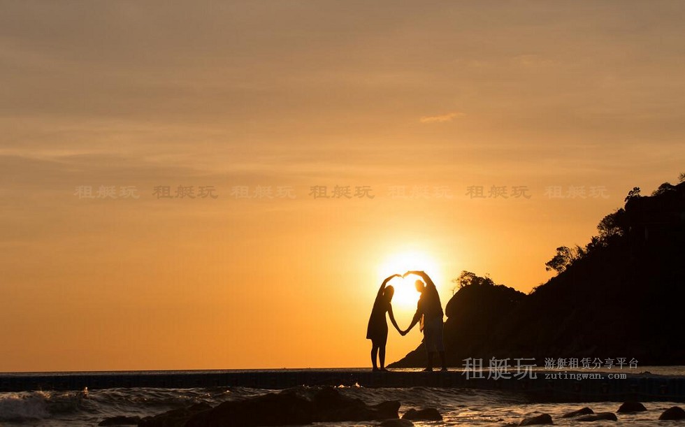 乘游艇玩轉普吉——船宿